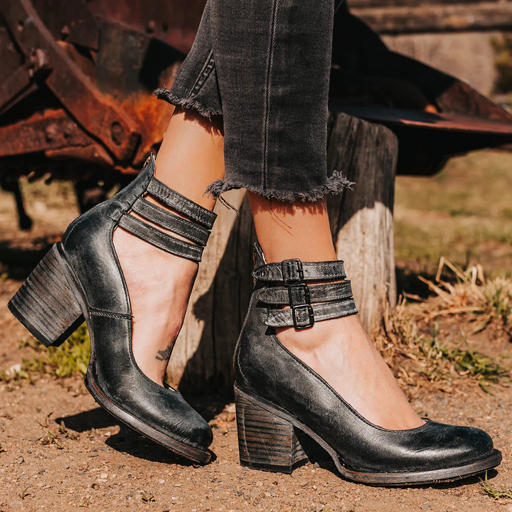 Antiqua | Vintage Classic Heels