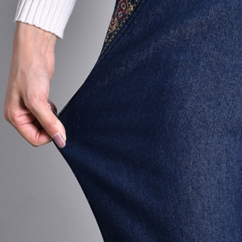 Women’s Jeans with Side Pockets and Elastic Waist